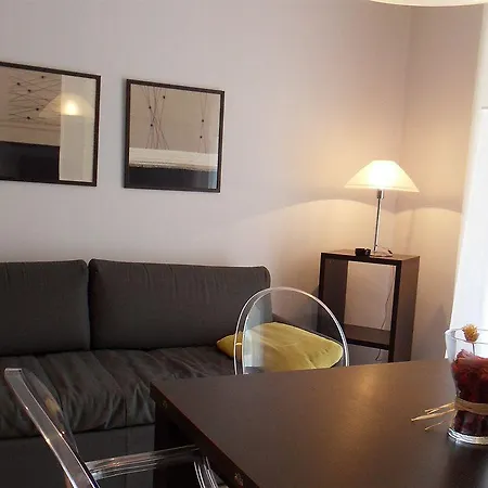 Mas De Valrugues Holifrance Aparthotel 3*